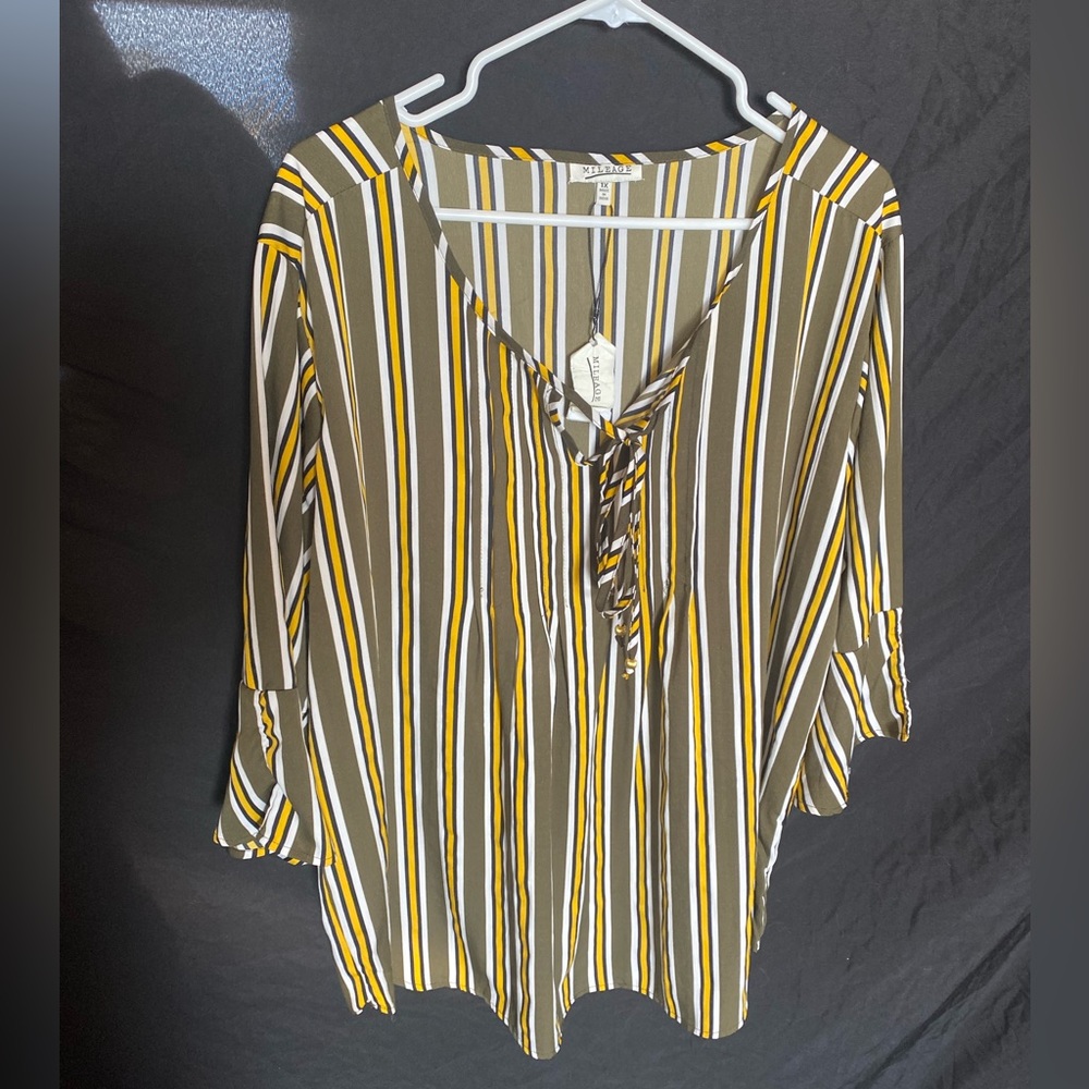 Mileage Bell Sleeve Keyhole Blouse - Size 1X